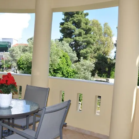 Jennifer's Apartment *